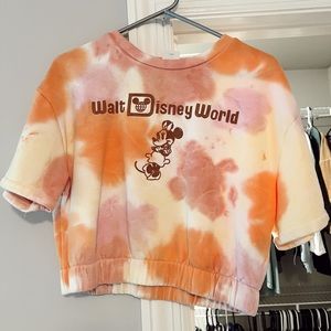 Cropped Disney short sleeve sweatshirt